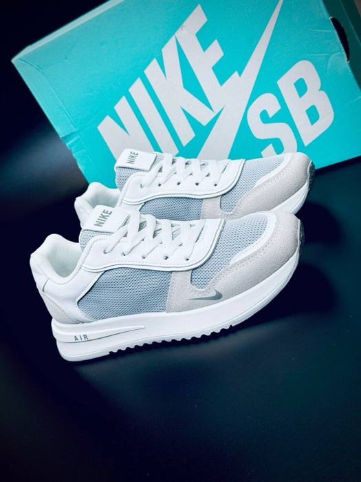Кроссовки на каждый день Nike /сеточные легкие Найк женские кожаные