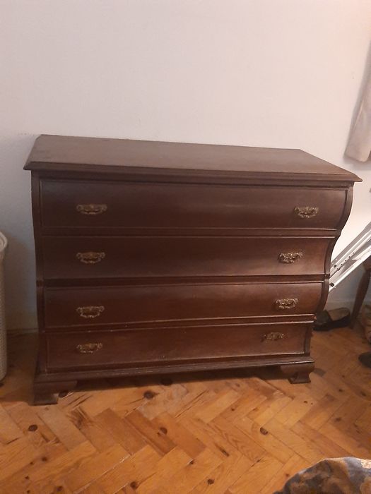 Cômoda em Mogno com 4 gavetas