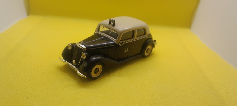 Miniaturas Taxis 1/43