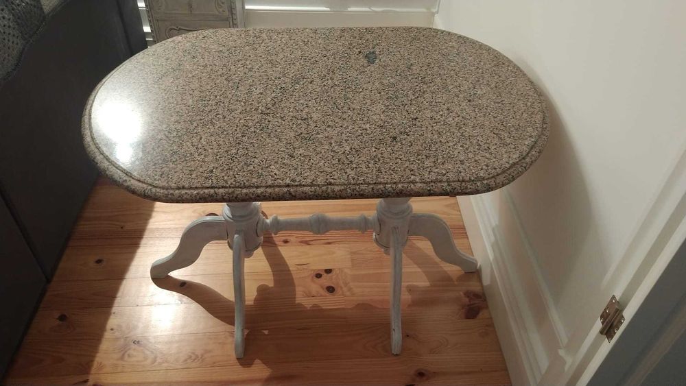 Mesa de Jantar em pedra granito