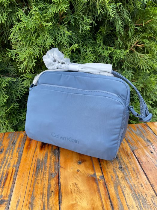 Новая сумка calvin klein (ck blue Crossbody Camera Bag) с америки