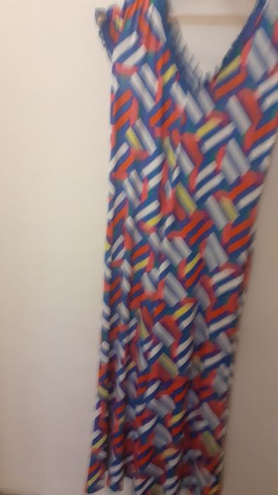 Macacão  de malha  fria tamanho medio com varias cores  azulão  branco