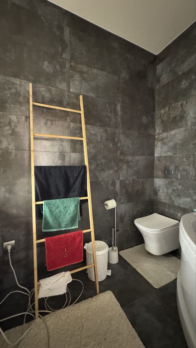 Продам дом 230 кв.м у реки С.Донец