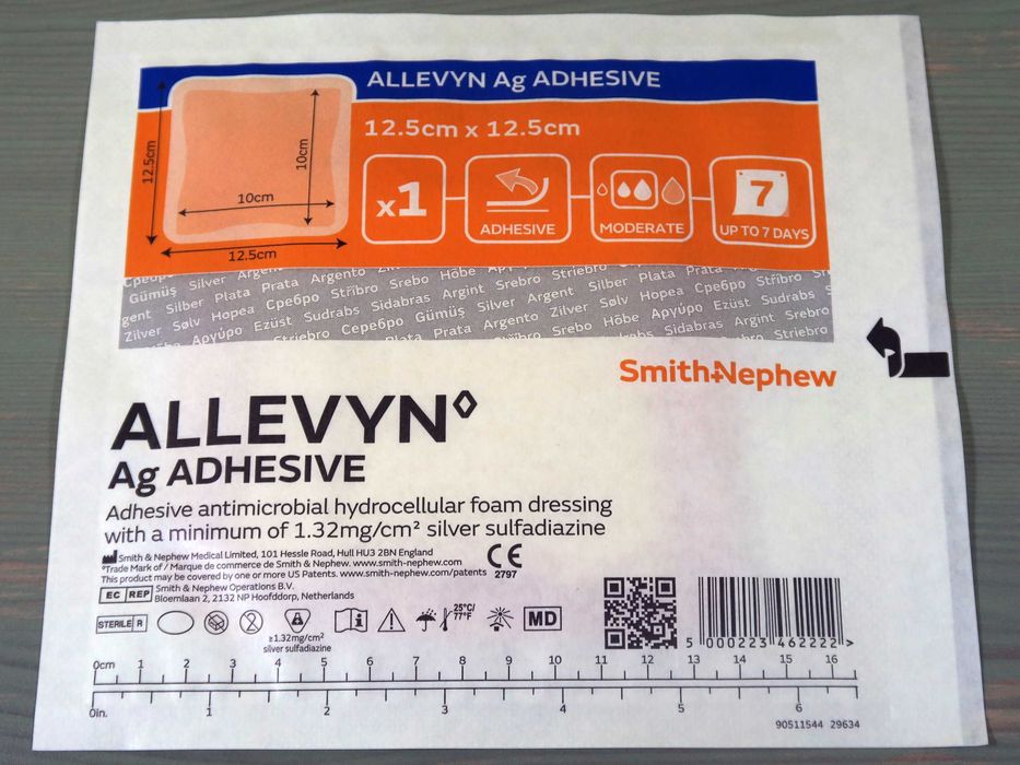Opatrunek Allevyn Ag 12,5 cm x 12,5 cm