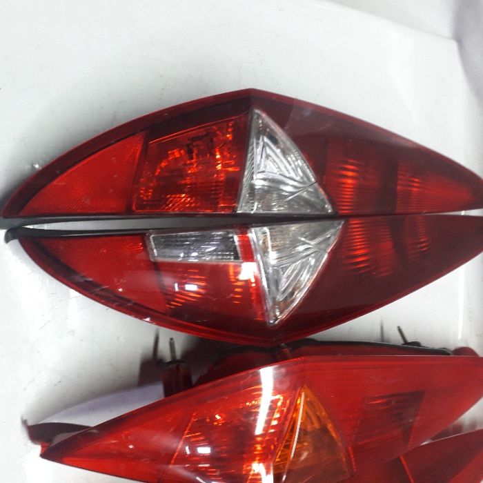 Varias versões Farolin Fiat Punto