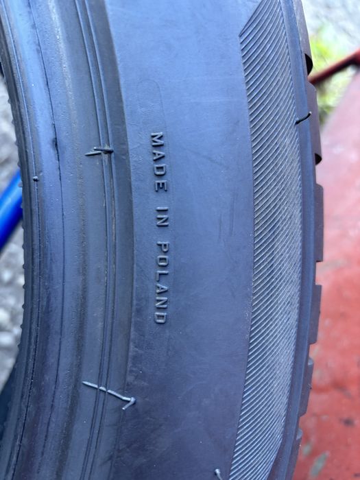 245/45/20 R20 Brigestone Blizzak LM 001 зима 1 шт