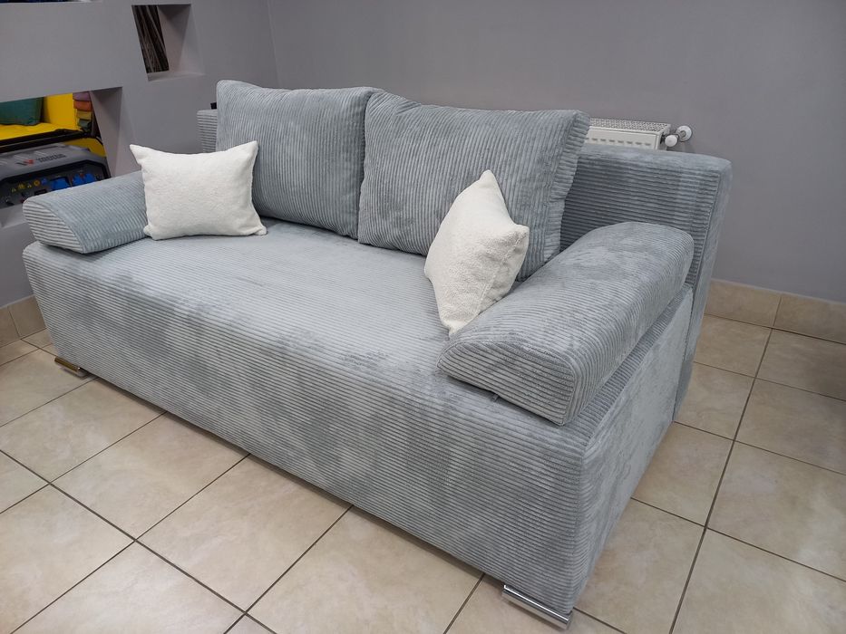 Диван сучасний,ортопедичний,компактний,новий.