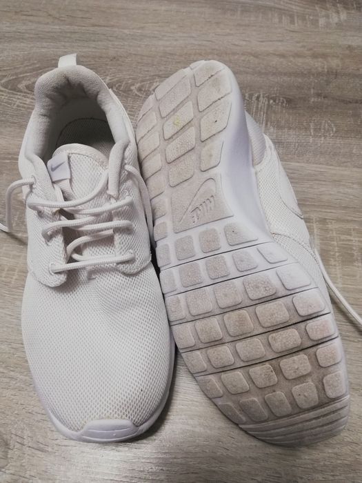 Adidasy damskie białe Nike Roshe One. R. 36,5.