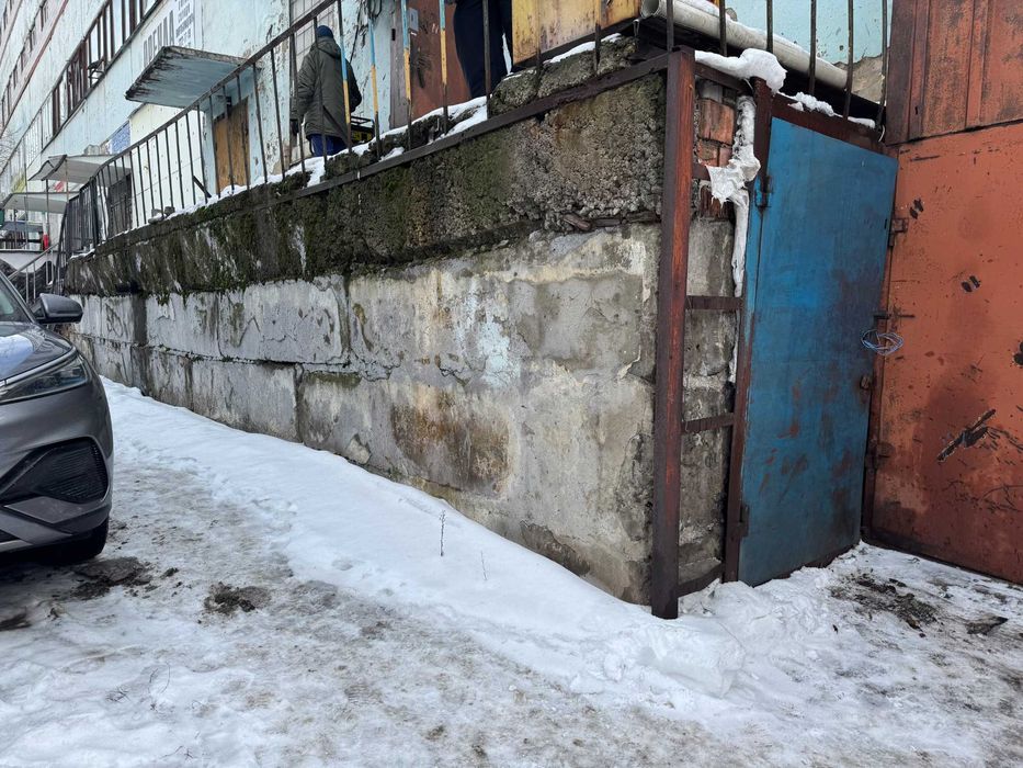 Здається підсходова комора