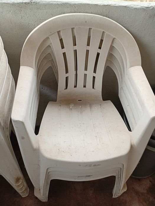 Cadeiras plasticas
