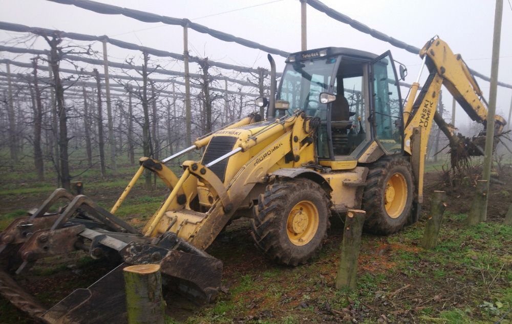 Wyrywanie sadów. Usługi koparko-ładowarką