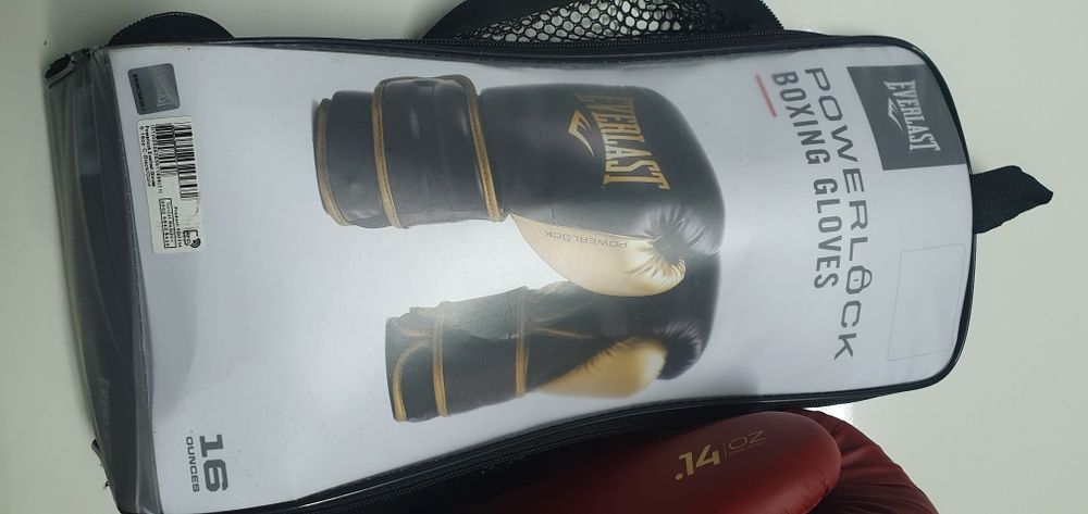 Luvas de  boxe  para treino novas