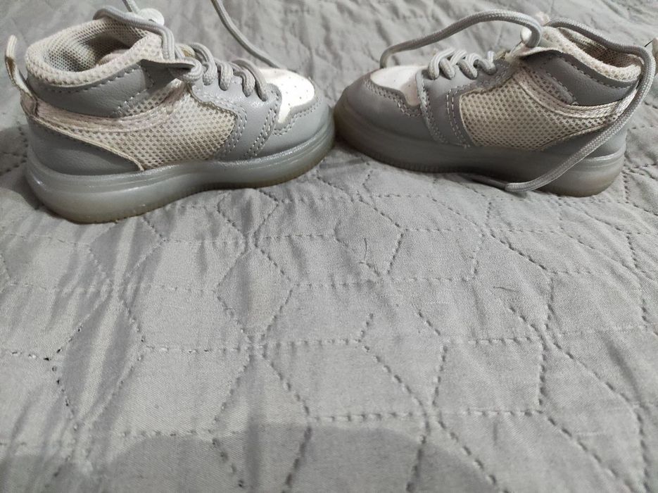 Buty niemowlęce dla chłopca