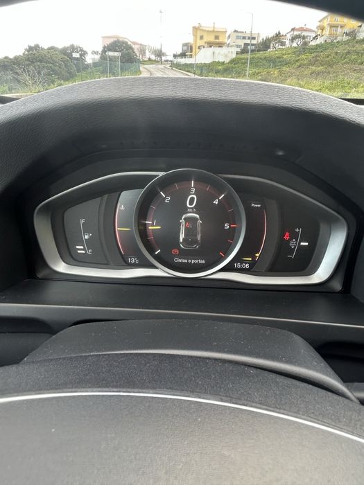 Volvo V60 D4 Cross Country excelente estado