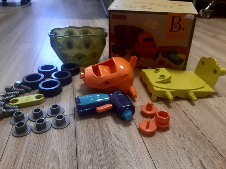 Самосвал-конструктор с дрелью