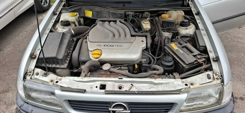 Opel Astra F 1.6 16v 100 km