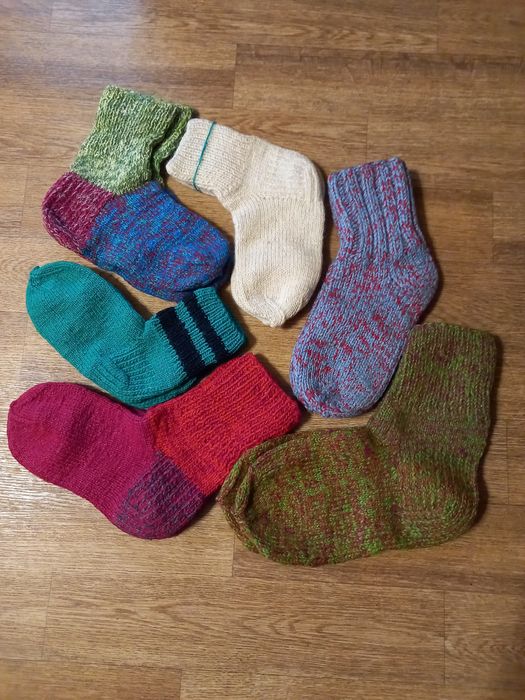 Носки, пинетки, варежки шерсть 100%.