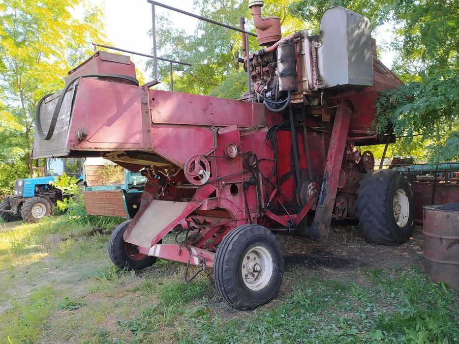 Продам комбайн Нива