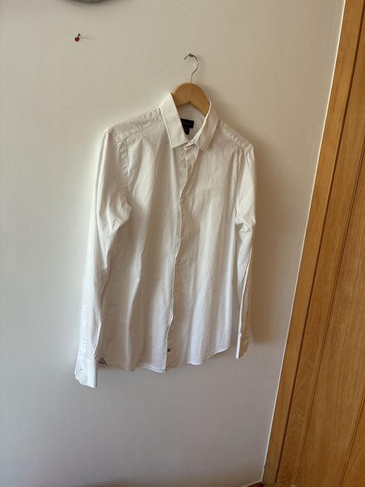 Camisa branca Suits Inc