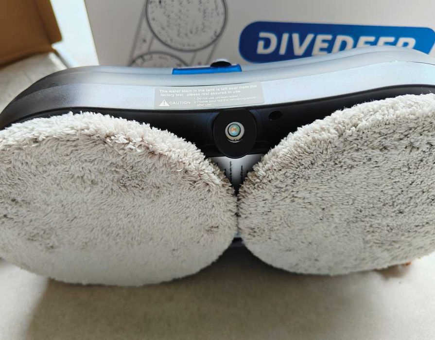 Робот для миття вікон, миє ретельно без розводів з розпиленням рідини!