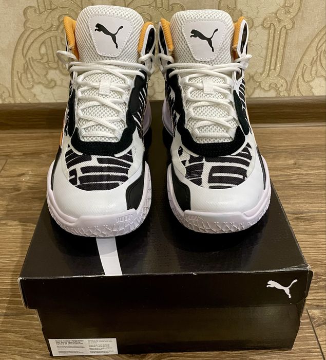 Кросівки PUMA Playmaker Pro Mid Block Party