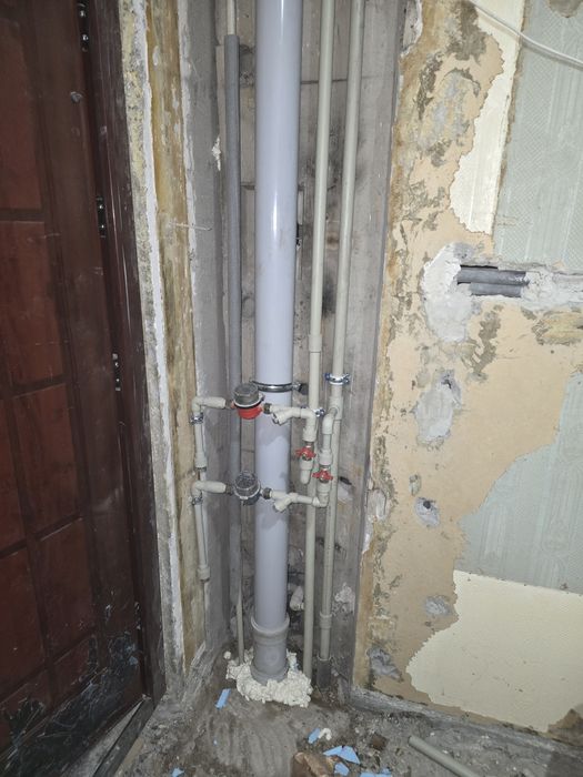 Замена труб стояків Харьков.  Сантехнічні послуги Харків.