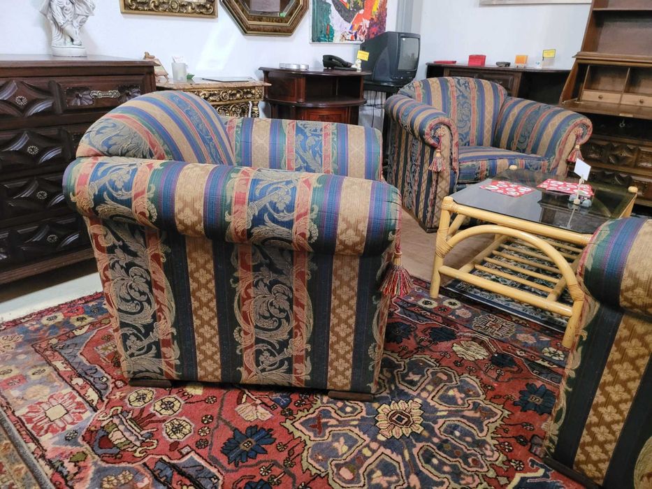 Sofás individuais clássicos - óptimo estado - Valor unitário