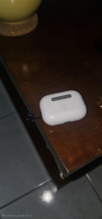 Airpods pro 2 com algum desgaste mas a funcionar a 100%