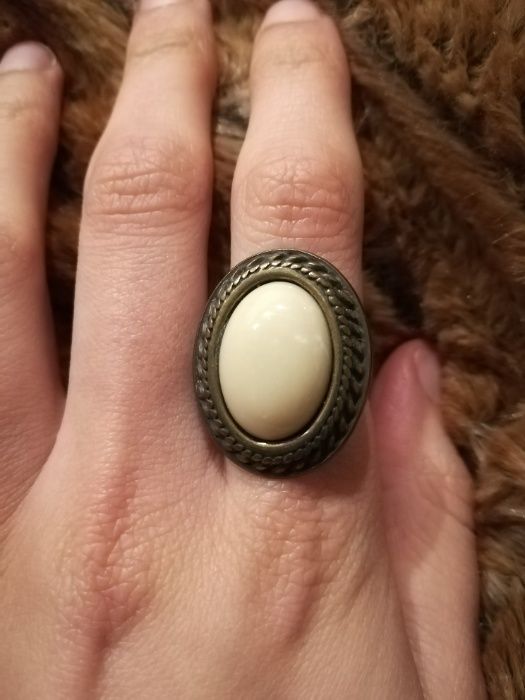 Anel em ótimo estado