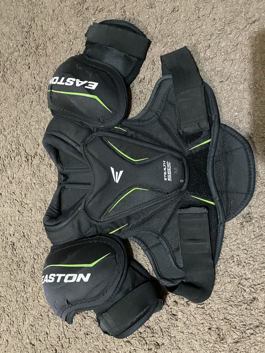 Хокейний нагрудник