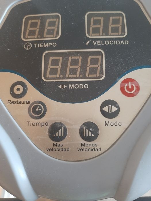 Plataforma vibratória.64729629590531122