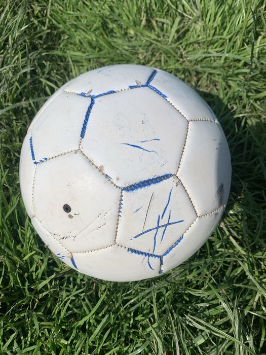 Мʼяч  футбольний