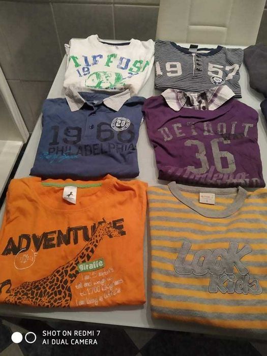 Vendo roupas de menino
