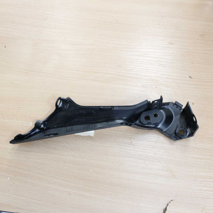 6197 Honda CBR osłona owiewki tylnej prawej RH