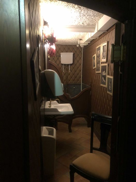 ЦЕНТР! Продаж Приміщення - Ресторан з Обладнанням. Власна Броварня.