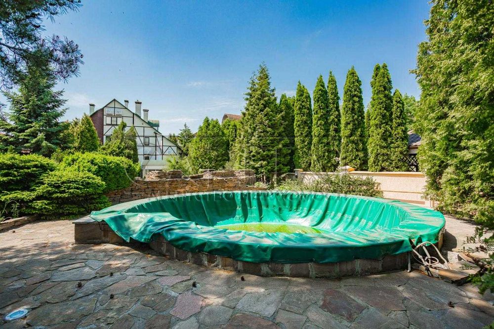 Оренда автономного будинку Козин 600 м2 3 пов, гараж, басейни, генерат