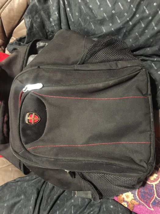 Продам рюкзаки Ellehammer і Tommy Hilfiger