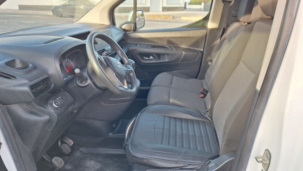 Opel Combo 1.5D - 2020 iva dedutivel