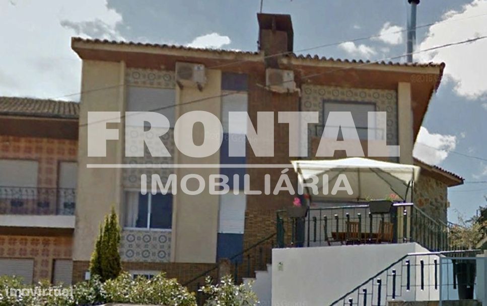 Moradia T4 Geminada - 250 m2 | Centro De Mirandela, Bragança