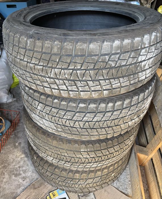 Гума Bridgestone Blizzak 255 55 r20