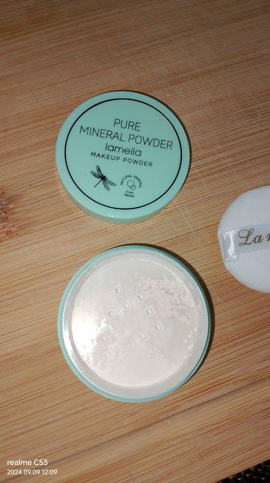 Puder Podkład mineralny matujący na cały dzień
