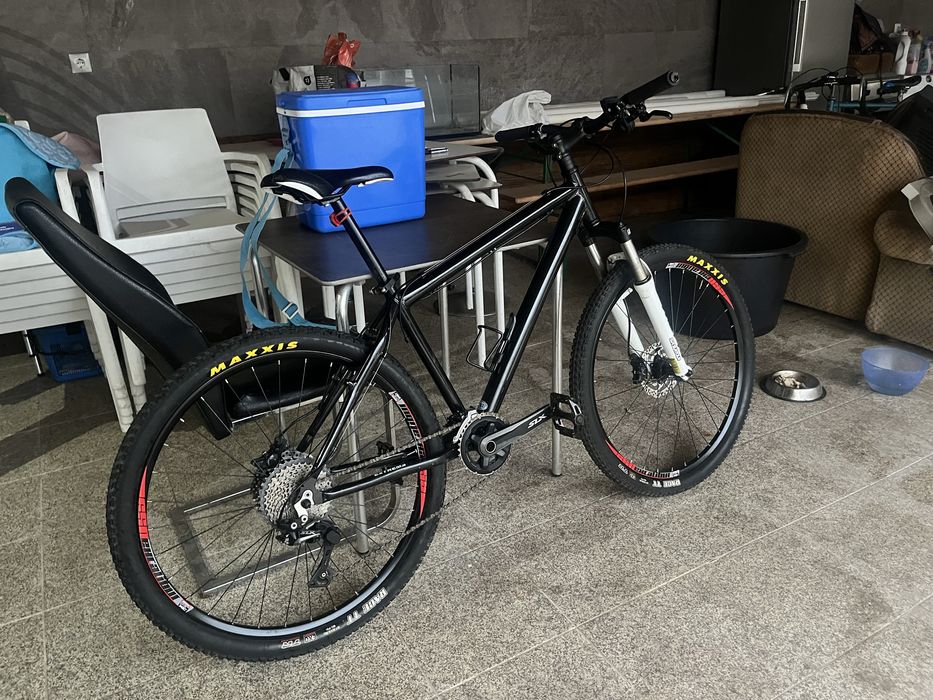 BTT 27,5” com grupo completo Shimano SLX (2x11, travões e pedaleira)