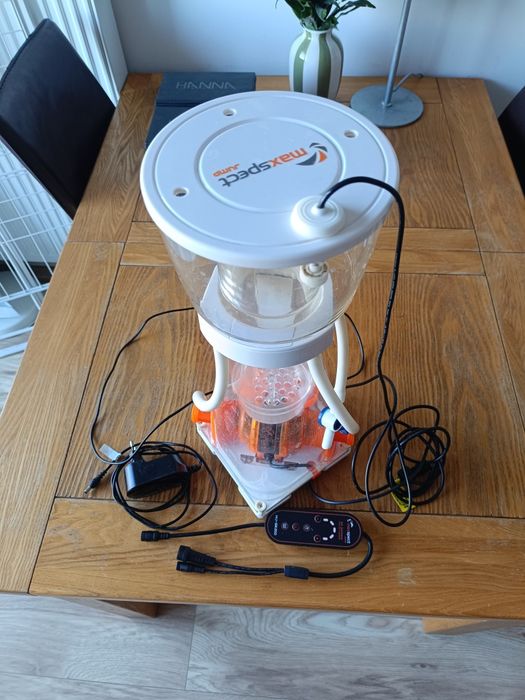 Maxspect Jump MJ-SK200 odpieniacz białek do akwarium morskiego