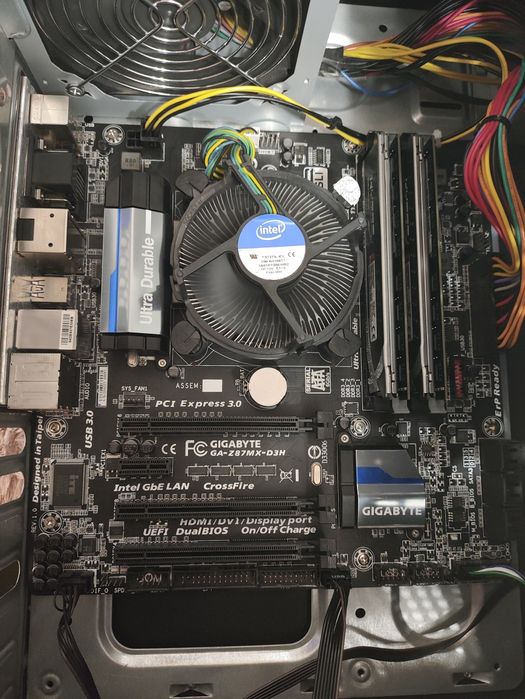 Комп'ютер Gigabyte