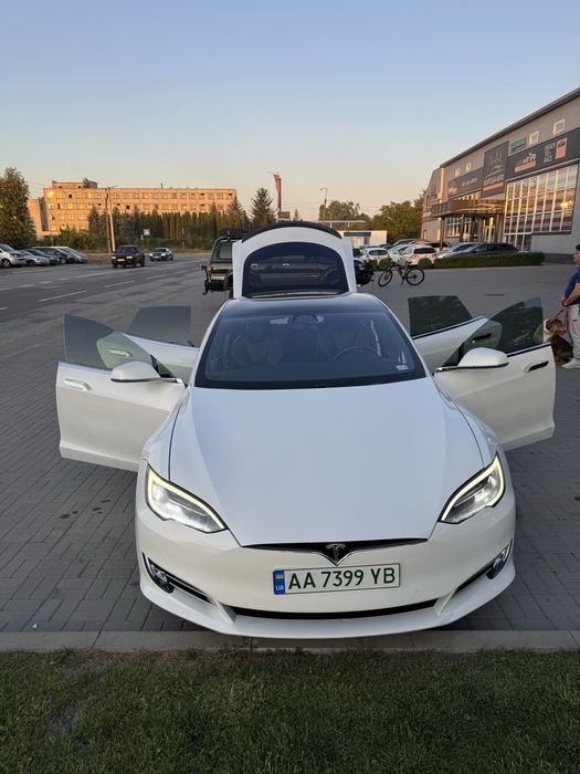 Tesla model s 2020 long range plus