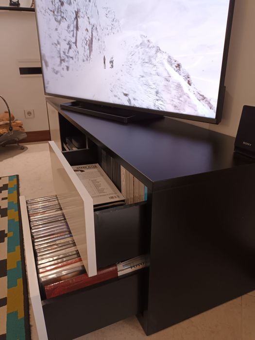 Móvel para TV e multimédia