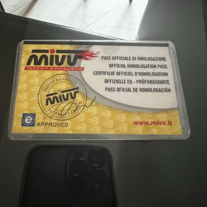 Escape mivv carbon GP com cartao de homologacao