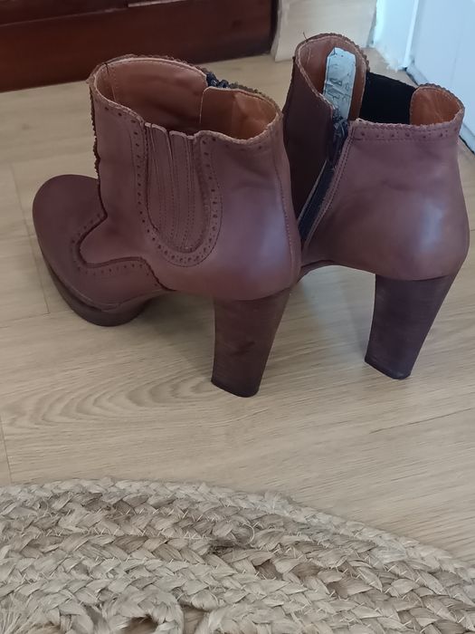 Botas  salto alto "Cubanas"