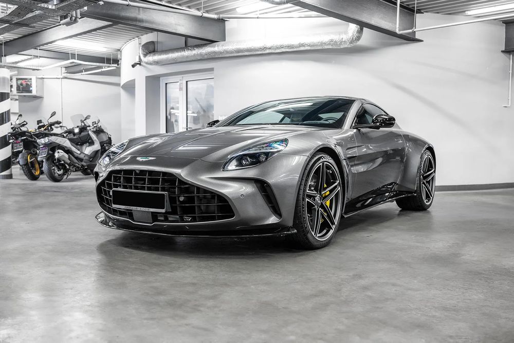 Aston Martin Vantage 665KM 800Nm lakier Magnetic Silver