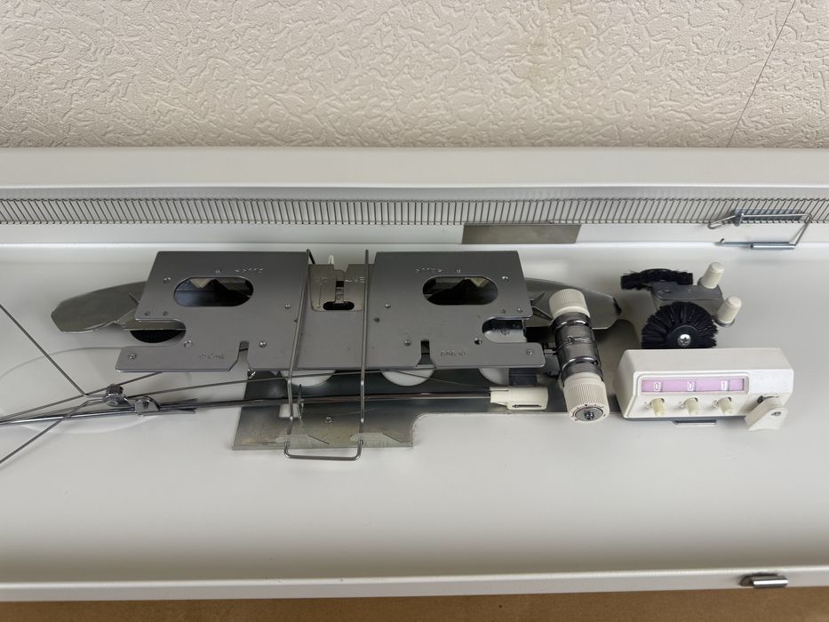 Вязальная машина Brother KH 260 Punch 9: 36 500 грн. - В'язальні